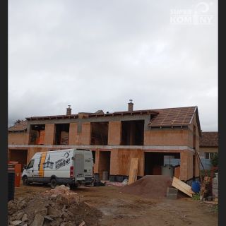 📍Malhostovice Dodání a montáž systémových komínů SUPER BLOK Universal. Všichni vědí, že jsme odborníci na komíny – ale...